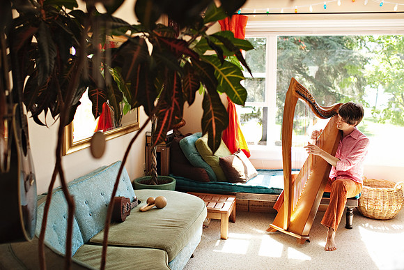 051